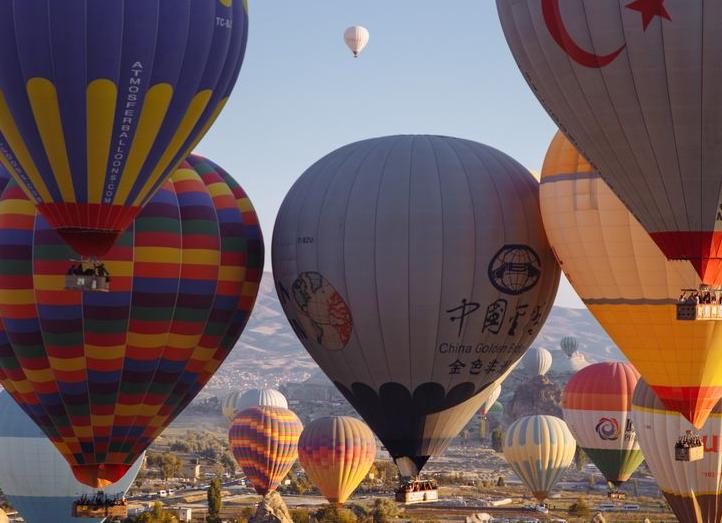 На рассвете над Каппадокией